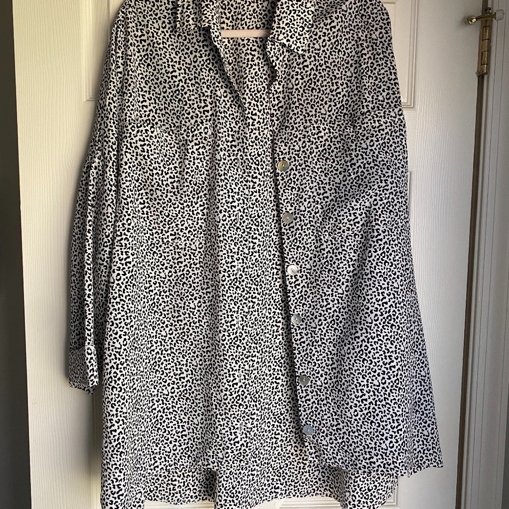 Show me your mumu blouse.